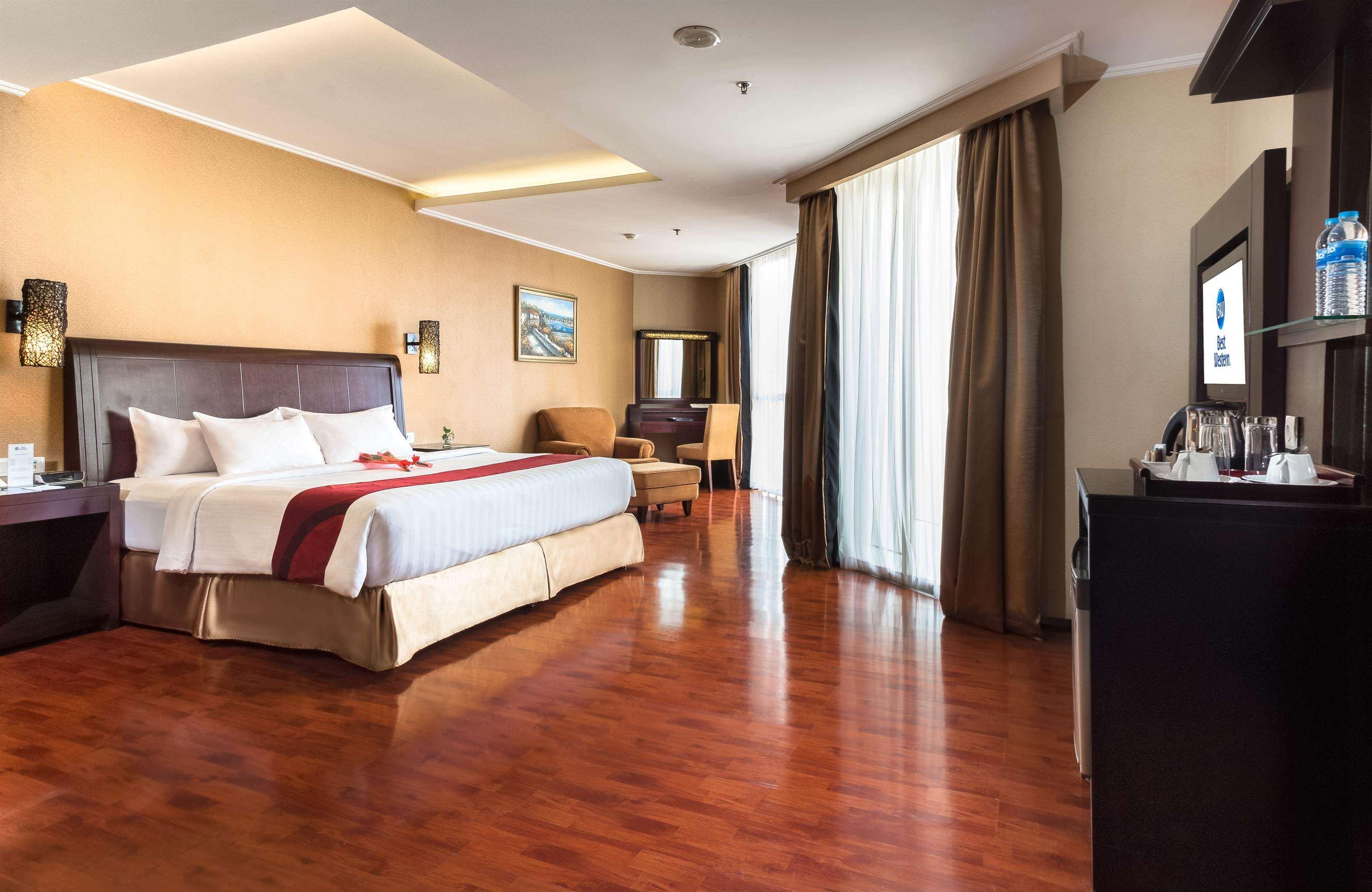 Best Western Mangga Dua Hotel & Residence Jakarta Exterior foto