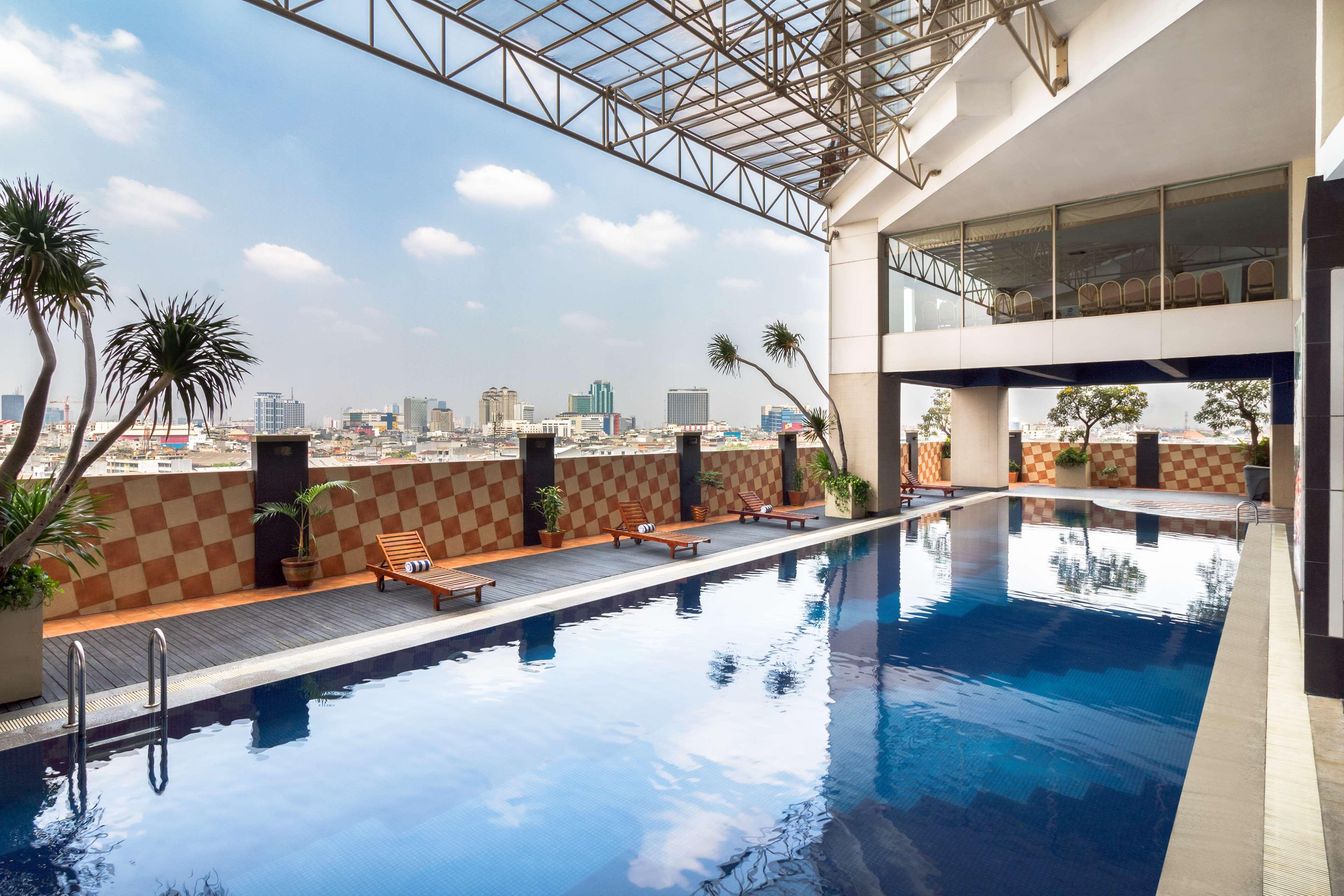 Best Western Mangga Dua Hotel & Residence Jakarta Exterior foto