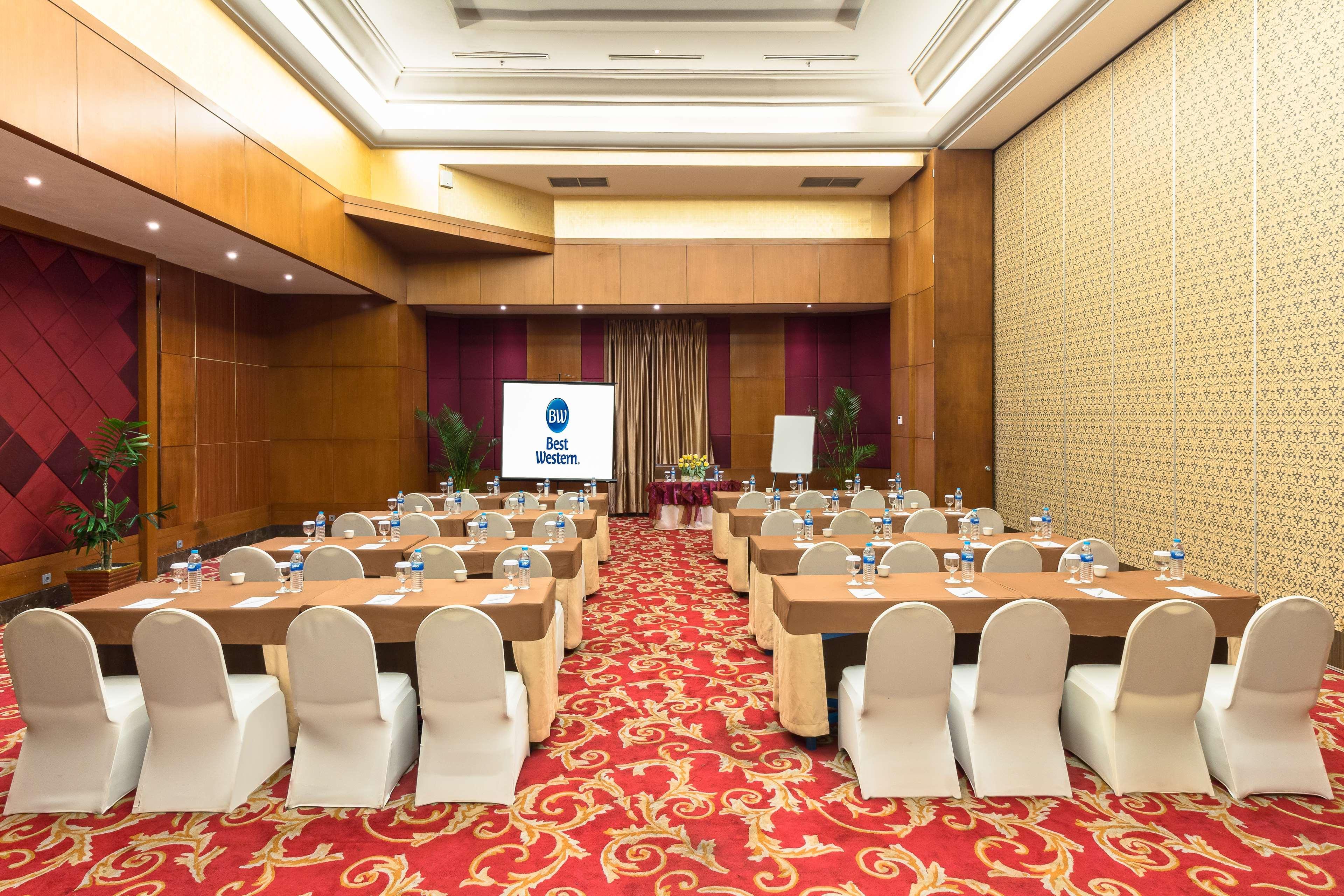 Best Western Mangga Dua Hotel & Residence Jakarta Exterior foto