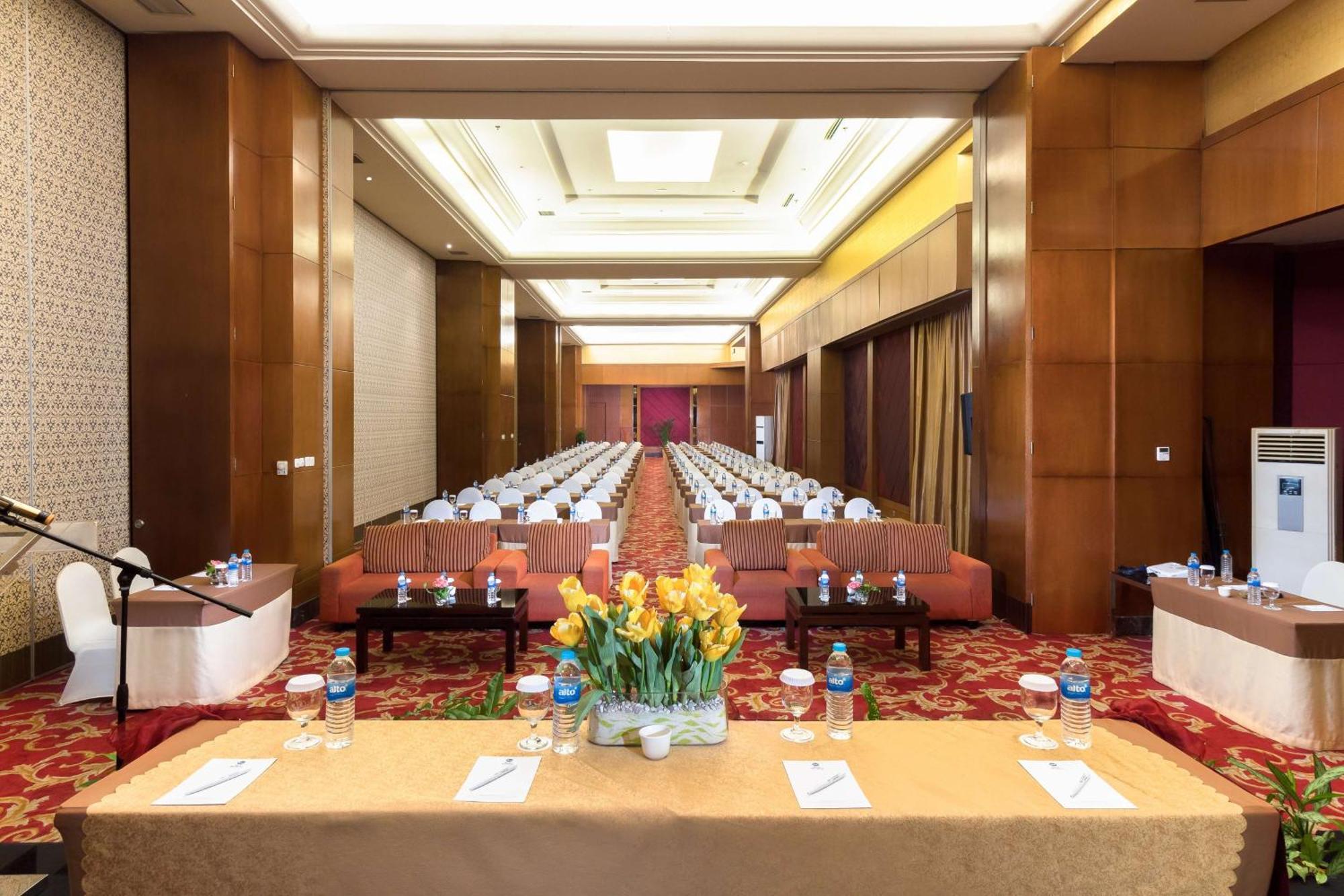 Best Western Mangga Dua Hotel & Residence Jakarta Exterior foto